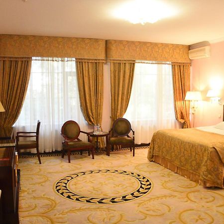 צ'יסינאו Hotel Royal Florence מראה חיצוני תמונה