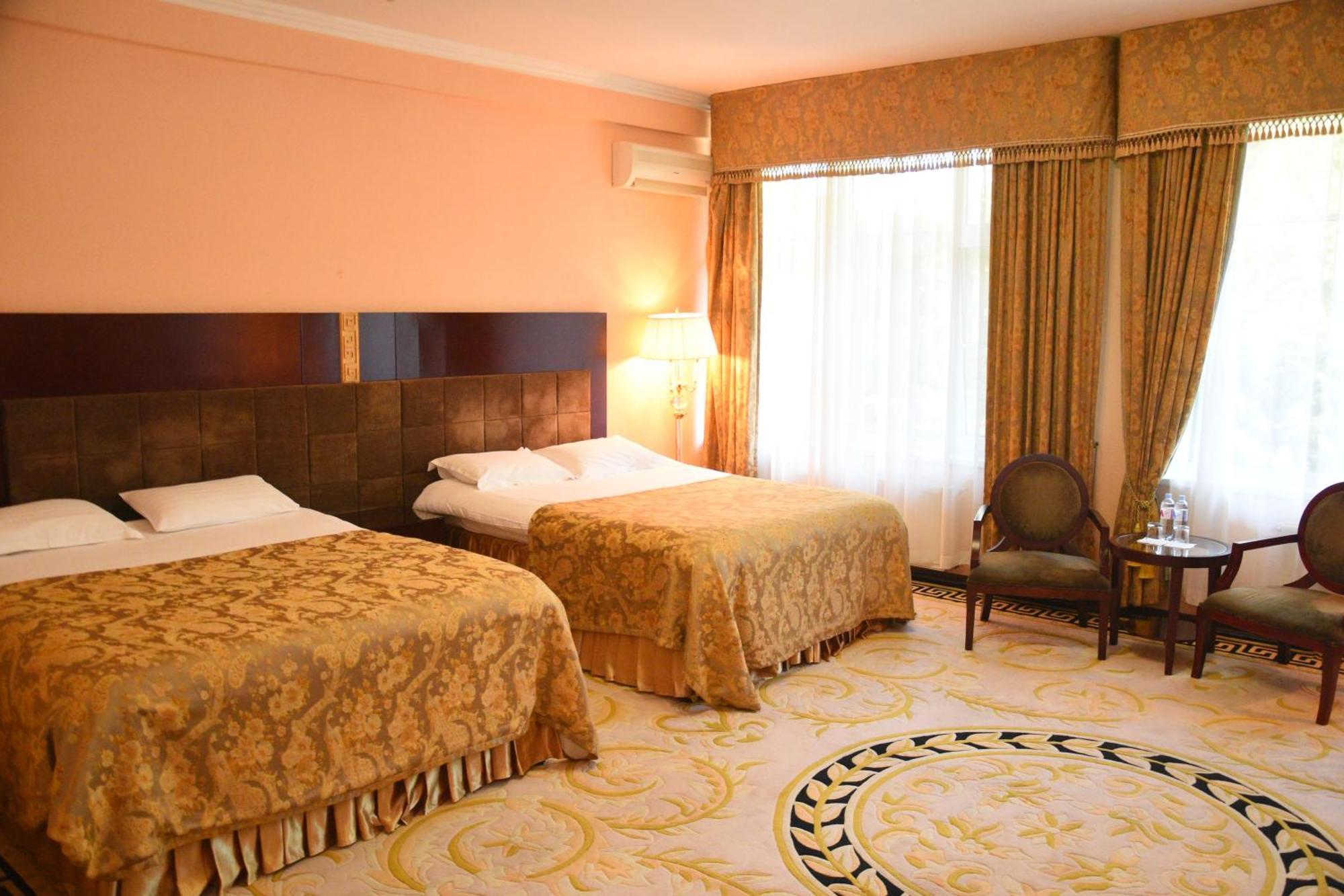 צ'יסינאו Hotel Royal Florence מראה חיצוני תמונה